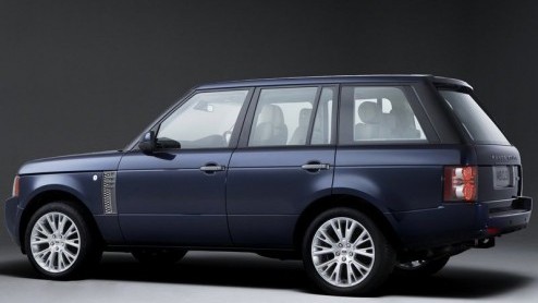 Met ingang van dit najaar heeft Range Rover een nieuwe aandrijflijn voor haar befaamde topmodel beschikbaar. Het is de splinternieuwe 4.4 TDV8 biturbodieselmotor met liefst 313 pk en achttrapsautomaat