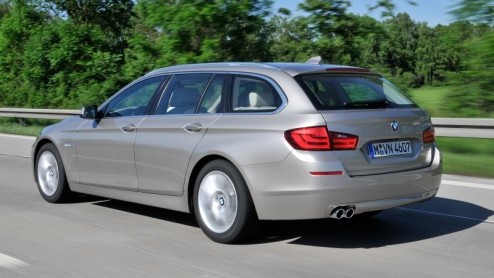 De introductie van de nieuwe 5-serie heeft BMW geen windeieren gelegd. Sinds jaren heeft de Vijf weer de koppositie in het segment weten te bemachtigen. Met de komst van de Touring lijkt het marktleid