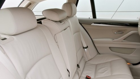 De introductie van de nieuwe 5-serie heeft BMW geen windeieren gelegd. Sinds jaren heeft de Vijf weer de koppositie in het segment weten te bemachtigen. Met de komst van de Touring lijkt het marktleid