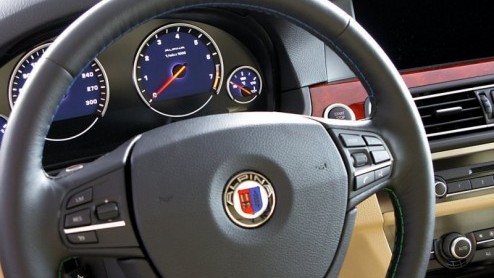De nieuwe 5 Serie is nog maar kort op de markt of 'huistuner' Alpina zet de populaire zakensedan van BMW naar eigen hand. Het loslaten van een teaser door Alpina zelf moet alvast de gemoederen flink o