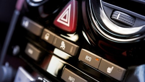 Dit najaar introduceert Opel start/stop-techniek op de Corsa 1.3 CDTI en Agila 1.2. Tegelijkertijd worden de modellen bijgeschoold voor de strenge Euro5-emissienorm. Volgend jaar moet de brandstof bes