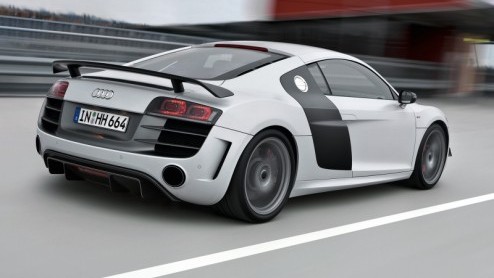 De ultra sportieve Audi R8 GT, die in een oplage van 333 stuks wordt geproduceerd, wordt in Nederland verkrijgbaar vanaf 258.900 euro. De Audi R8 GT beschikt over een extra krachtige versie van de V10