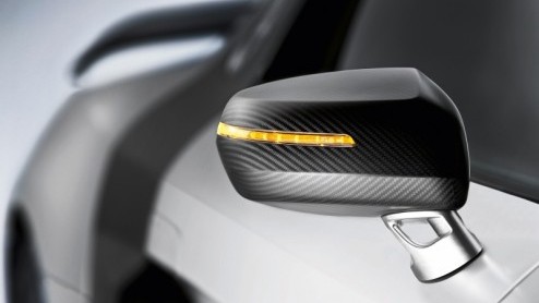 De ultra sportieve Audi R8 GT, die in een oplage van 333 stuks wordt geproduceerd, wordt in Nederland verkrijgbaar vanaf 258.900 euro. De Audi R8 GT beschikt over een extra krachtige versie van de V10