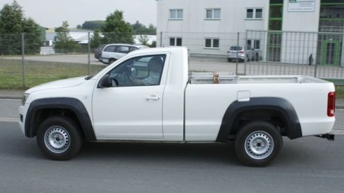 Volkswagen brengt de Amarok  waar we onlangs mee hebben kunnen rijden - in januari 2011 op de markt. Van de stoere pick-up verschijnt echter ook een variant met enkele cabine voor nog meer laadruimte