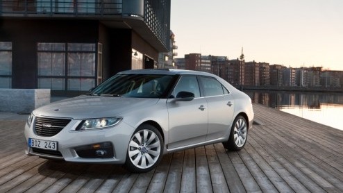 Begin juli is het zover, dan staat de nieuwe 9-5 dan ein-de-lijk bij de Saab-dealer. Het nieuwe vlaggenschip  dat de eerste is uit een reeks van drie nieuwe modellen in de nabije toekomst  is per di