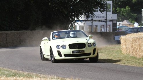 Bentley heeft de 2010-editie van Goodwood Festival of Speed aangegrepen om de Continental Supersports Convertible aan de wereld voor te stellen. Met 630 pk en een 0-100 tijd van 3.9 seconden is het ee