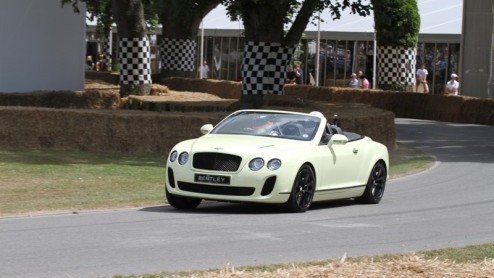 Bentley heeft de 2010-editie van Goodwood Festival of Speed aangegrepen om de Continental Supersports Convertible aan de wereld voor te stellen. Met 630 pk en een 0-100 tijd van 3.9 seconden is het ee
