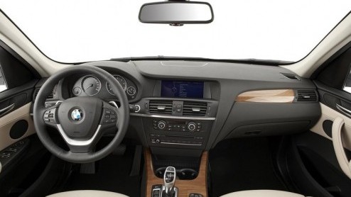 We hebben m meerdere malen in verhulling voorbij zien rijden maar vanaf nu is hij helemaal af; dit is de nieuwe BMW X3. Anno 2010 voorzien van een nog betere mix tussen comfort en sportiviteit, achtt