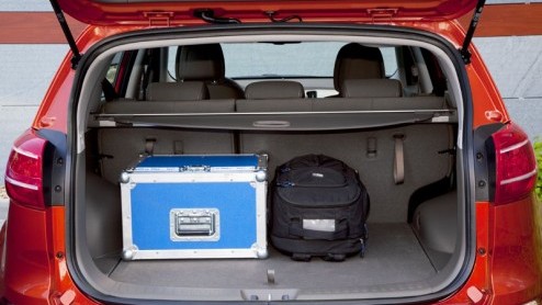 Kia is maar wat trots op de vorige generatie Sportage, die zeker in de beginjaren niet aan te slepen was. Gezien de huidige marktsituatie met een groeiend SUV C-segment zijn we ervan overtuigd dat de