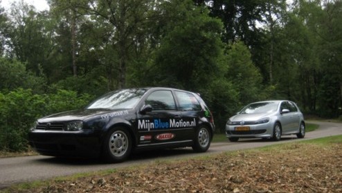 De Volkswagen Golf BlueMotion is de zuinigste, in productie zijnde Golf aller tijden. Door speciale besparingsmaatregelen neemt deze spaarvariant genoegen met 3.8l/100 km en rijdt deze ruim 1 op 26. E