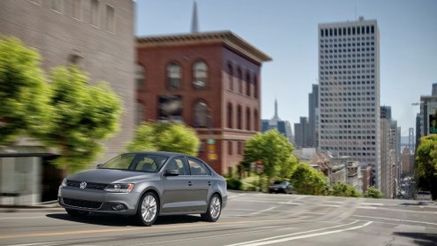 Na een bijzondere entree op Times Square in New York beleeft de nieuwe Volkswagen Jetta later deze maand zijn officile marktintroductie in San Francisco. De zesde generatie groeit in zijn kwaliteiten