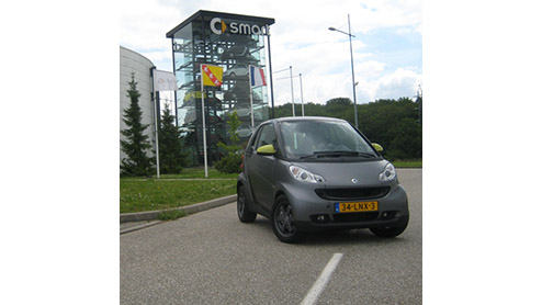 Het Franse Hambach heeft al bijna dertien jaar een bijzondere locatie in de gelederen: smartville. Het is de thuishaven van het 'kleinste' automerk ter wereld, waar dagelijks zon 550 smartjes worden