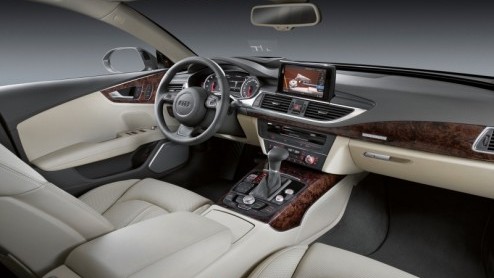 Het is bijna een open deur, maar wel goed nieuws. De nieuwe A7 Sportback is ook te bestellen als Pro Line (Plus). Audi-kenners weten dan dat de vierdeurscoup veel luxer wordt aangekleed voor een rela