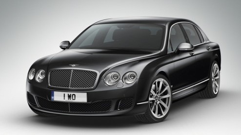Speciaal voor het Midden-Oosten - want daar is nu geld te halen - heeft Bentley twee unieke Continental series samengesteld, vijftig Continental Flying Spur en Continental Flying Spur Speed 'Arabia' o