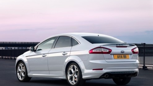 Ford toonde al eerder een voorproefje van de vernieuwde Ford Mondeo, die zowel van binnen, buiten en onderhuids is gemoderniseerd. De middenklasser is inmiddels gepresenteerd op de autoshow in Moskou