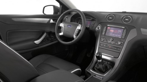 Ford toonde al eerder een voorproefje van de vernieuwde Ford Mondeo, die zowel van binnen, buiten en onderhuids is gemoderniseerd. De middenklasser is inmiddels gepresenteerd op de autoshow in Moskou
