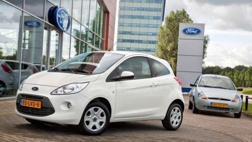 Hoera! Ford heeft 100.000 Kas verkocht in ons land. De kunstzinnige, compacte telg uit de familie met ontelbare speciale uitvoeringen is sinds 1998 een groot succes. Het exemplaar dat de mijlpaal opl
