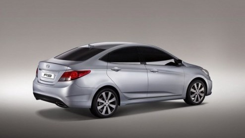 Hyundai heeft een conceptstudie naar een sedan gepresenteerd, de Concept RB. De auto komt komend voorjaar beschikbaar op de Russische markt.