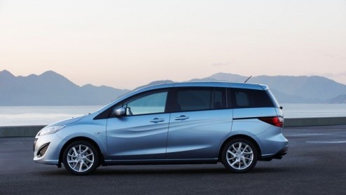 Mazda heeft de prijzen bekendgemaakt van de nieuwe Mazda5, die vanaf eind september in Nederland bij de dealers staat. De met schuifdeuren bedeelde MPV is beschikbaar vanaf net geen 25 mille. Er is ke