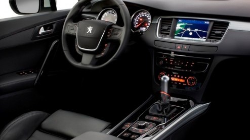 In aanloop naar de officile presentatie van de Peugeot 508 is er nu meer over de Franse middenklasser te vertellen. Peugeots nieuwe telg biedt meer ruimte en elegantie, wordt leverbaar met een extra