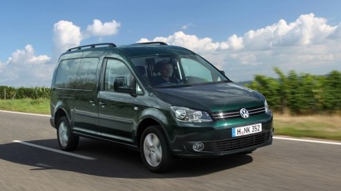 Volkswagen verpakt de meeste ruimte voor het minste geld in een Caddy. Zowel de bestel- als personenuitvoering is onlangs in een gemoderniseerd jasje gestoken met een nieuw gezicht, volwassen uitrusti