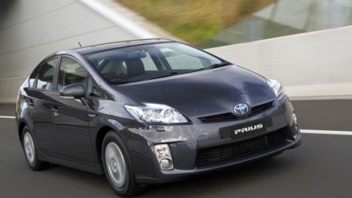 De Consumentenbond heeft in samenwerking met de ADAC diverse Ecotests uitgevoerd, waarin (spaarzame) modellen zijn beoordeeld op hun groene aard in de praktijk. Hieruit blijkt de Toyota Prius opnieuw
