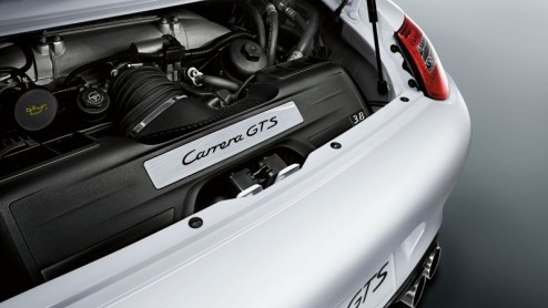 Met de nieuwe Porsche 911 Carrera GTS presenteert Porsche het nieuwe topmodel van het Carrera-modellenprogramma. De nieuwkomer neemt met 408 pk een plaatsje tussen de 911 Carrera S en GT3 en komt als 