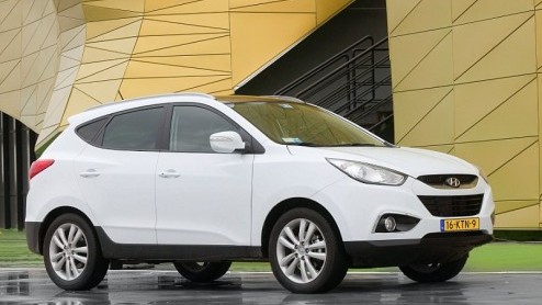 Het gamma van de Hyundai ix35 wordt uitgebreid met een zuinige 1.6 GDI benzinemotor. De nieuwe crossover zet dan 135 pk vermogen tegenover een B-label en een zeer gunstig verbruik. Door deze nieuwe i