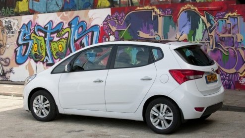 Bij Hyundai draait de ontwikkelings- (en marketingafdeling) op volle toeren. Kort geleden kregen zowel de i20 als i30 een update en is het motorgamma van de ix35 uitgebreid met een zuinige 1.6 GDI ins