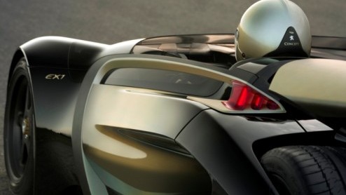 Maak kennis met de Peugeot EX1  een nieuwe conceptcar die Peugeot in het kader van haar 200 jarig bestaan presenteert op de Autosalon van Parijs. Het is een sportieve tweezits roadster met 340 pk ele