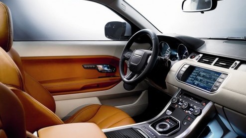 Land Rover stuurt vandaag een hele zwik aan persfotos de deur uit om de komst van de Range Rover Evoque luister bij te zetten. Beetje jammer dat we nog tot de zomer van volgend jaar (!) moeten wachte