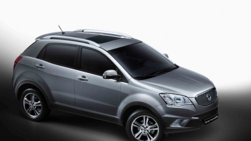 Ssangyong is na vijf jaar terug op de kaart in Nederland, en wel met de splinternieuwe Korando. De Koreanen hebben met moderne techniek, design van Guigiaro en een zelfdragende carrosserie er alles aa