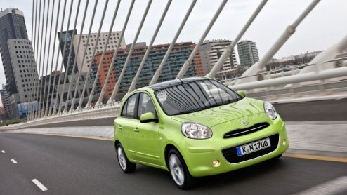 Net op het moment dat we de Nissan Micra bijna zijn vergeten, komen de Japanners met een nieuwe. De vierde generatie gaat in het steeds groter n populairder wordende B-segment langer op het netvlies