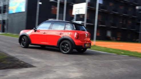 De Mini, -Clubman en -Cabrio hebben allemaal n ding gemeen; je koopt ze voor hun rijplezier en looks, ruimte is gewoon bijzaak. Allemaal leuk en aardig, maar wat nou als je als Mini rijder (al dan n