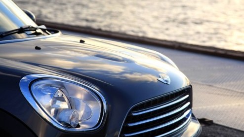De Mini, -Clubman en -Cabrio hebben allemaal n ding gemeen; je koopt ze voor hun rijplezier en looks, ruimte is gewoon bijzaak. Allemaal leuk en aardig, maar wat nou als je als Mini rijder (al dan n