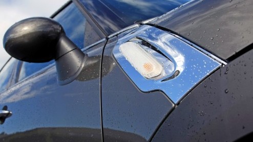 De Mini, -Clubman en -Cabrio hebben allemaal n ding gemeen; je koopt ze voor hun rijplezier en looks, ruimte is gewoon bijzaak. Allemaal leuk en aardig, maar wat nou als je als Mini rijder (al dan n