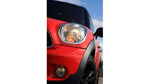 De Mini, -Clubman en -Cabrio hebben allemaal n ding gemeen; je koopt ze voor hun rijplezier en looks, ruimte is gewoon bijzaak. Allemaal leuk en aardig, maar wat nou als je als Mini rijder (al dan n
