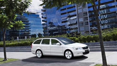 Ook Skoda heeft elektrisch vervoer in haar mars. Op de Autosalon van Parijs 2010 presenteren de Tsjechen een elektrisch aangedreven studiemodel op basis van de Octavia Combi. Volgend jaar gaan de eers