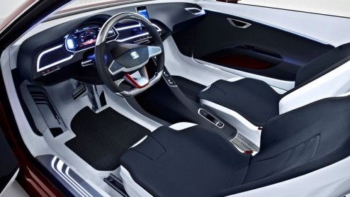 Seat doet ook graag een duit in het zakje van elektrische autos. De Spanjaarden komen in Parijs met de vernieuwde Seat IBE concept car op de proppen, die zowel ruimte voor vier als zeer acceptabele p