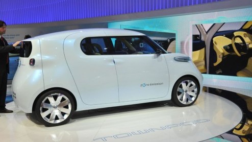 De Parijse autosalon heeft dit weekend zijn deuren voor het grote publiek geopend. We zijn uiteraard ook even een kijkje gaan nemen en hebben diverse primeurs, bijzondere studiemodellen en aankomende
