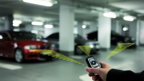 BMW heeft nieuwe comfortabele en veilige snufjes gepresenteerd. Deze zijn samengebracht in BMW ConnectedDrive met aandacht voor assistentiesystemen, navigatie&personalisatie en EfficientDynamics. Wat
