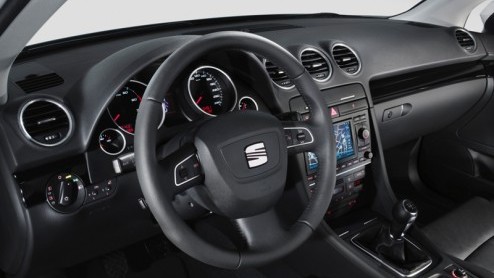 Seat zet de instapmotoren van de Exeo nog even extra in het zonnetje. De 1.8 TSI 120 pk en 2.0 TDI 120 pk zijn er tot het einde van het jaar als Comfort Edition met extra luxe voor een leuke prijs; va