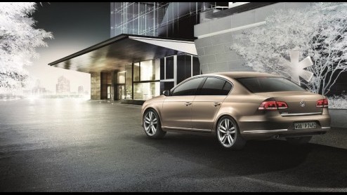 Denk je dat Volkswagen de Passat alleen nieuwe looks en fijngeslepen techniek heeft meegegeven, blijkt de populaire Duitser ook meer rust in het interieur te brengen. Onder meer door gebruik te maken