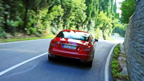 De opmars van de vierdeurscoup neemt de laatste jaren grote sprongen. Porsche, Aston Martin, Audi en zelfs Volkswagen zijn gevallen voor de charmes van deze niche-carrosserievariant. Mercedes-Benz wa