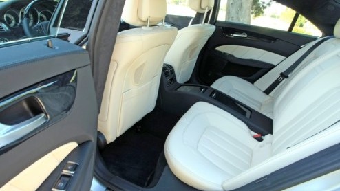 De opmars van de vierdeurscoup neemt de laatste jaren grote sprongen. Porsche, Aston Martin, Audi en zelfs Volkswagen zijn gevallen voor de charmes van deze niche-carrosserievariant. Mercedes-Benz wa