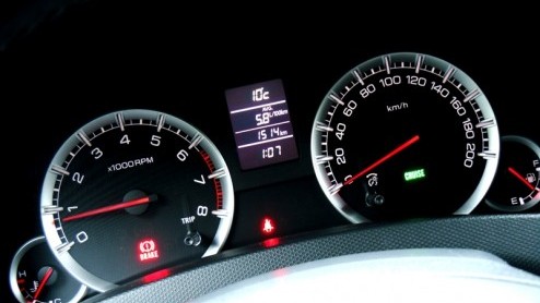 Na jaren lang ploeteren en strijden had Suzuki in 2005 een schot in de roos met de Swift. Zijn Europese, strakke uitstraling en uitstekende rijkwaliteiten hebben de compacte Suzuki definitief in het s