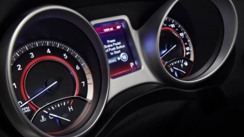 Momenteel sijpelt de eerste informatie omtrent de vernieuwde Dodge Journey binnen. De robuuste Amerikaanse MPV heeft een gelikter uiterlijk maar bovenal een splinternieuw interieur en meegekregen. Ook
