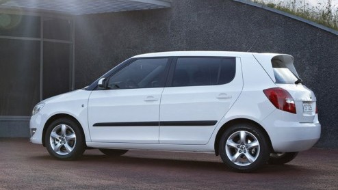 Het Greenline-assortiment van de Skoda Fabia bestond tot op heden louter uit een Combi. Nu voegt de fabrikant ook een vergroende hatchback aan het gamma toe. De vijfdeurs Greenline is exact 1.000 euro