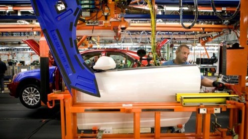 General Motors heeft bekendgemaakt 190 miljoen dollar te investeren in de Lansing Grand River assemblagefabriek voor de productie van een nieuw, klein Cadillac-model. De investering zal zeshonderd nie