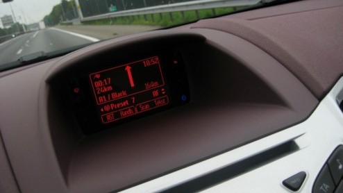 Autonavigatie is er in allerlei soorten en maten. Naast allerhande gentegreerde systemen en draagbare exemplaren doemt er ook steeds vaker navigatiesoftware voor smartphones op. Nieuw is Fords Mobil